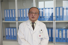 龚平