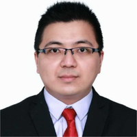 殷航