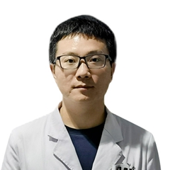 李亮
