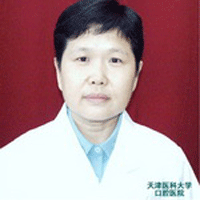 刘菱