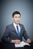 杨健