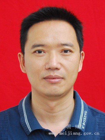 李奕南