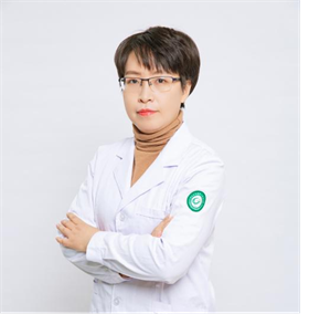 黄莉