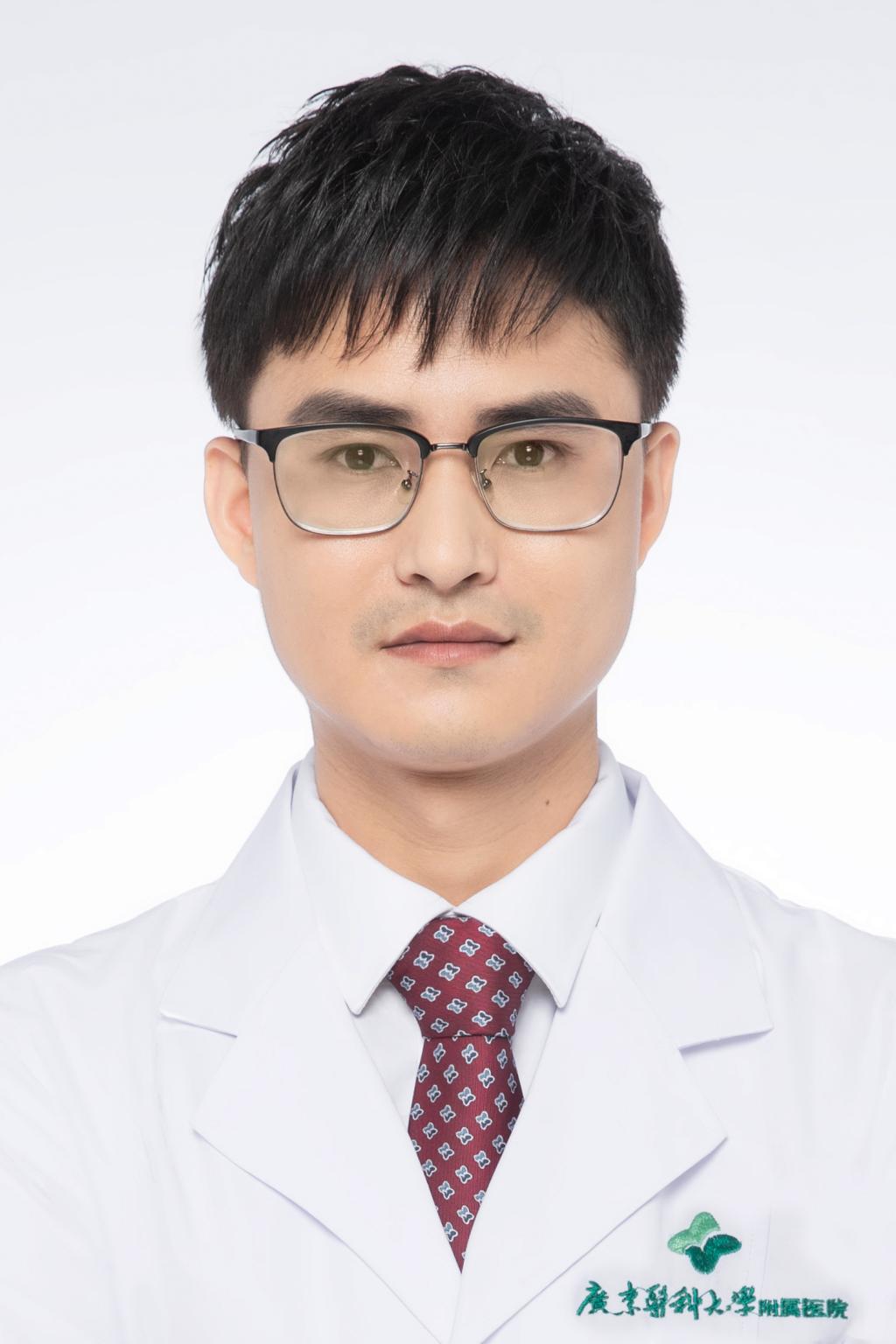 陈伟策
