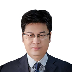 李基伟