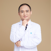 王炜