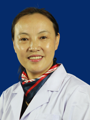 何雯