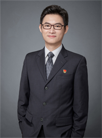 李润雄