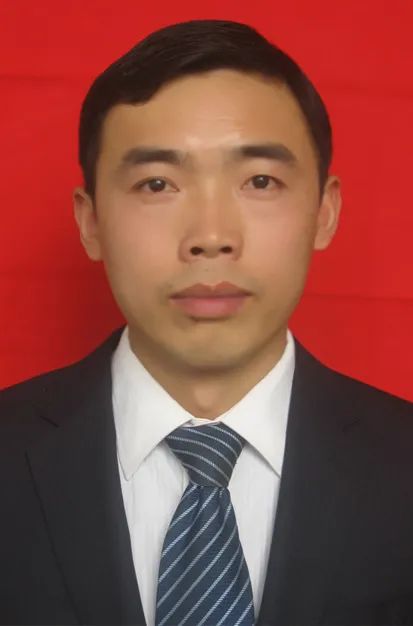 王华伟