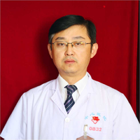李伟