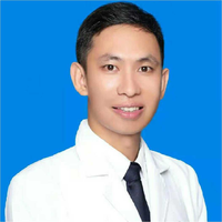 何俊