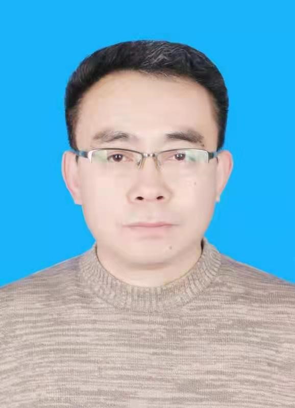王震