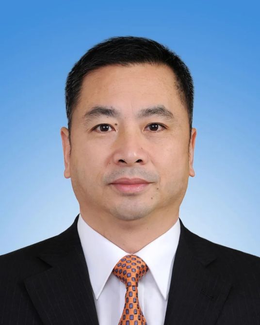 常巨平