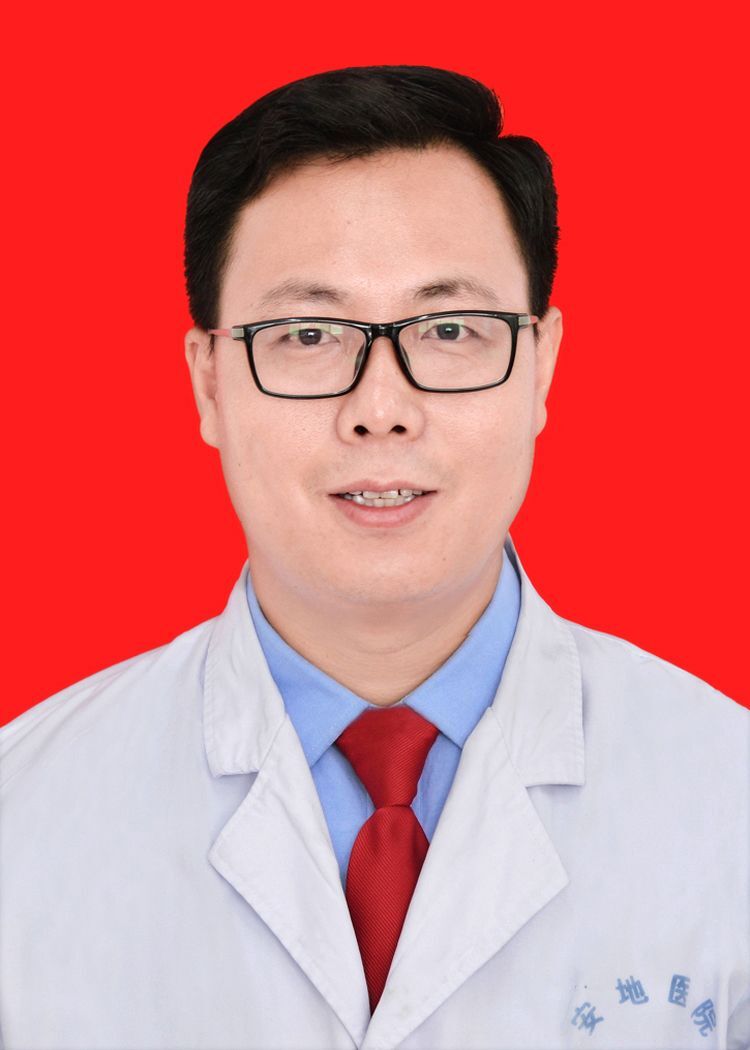 崔月龙