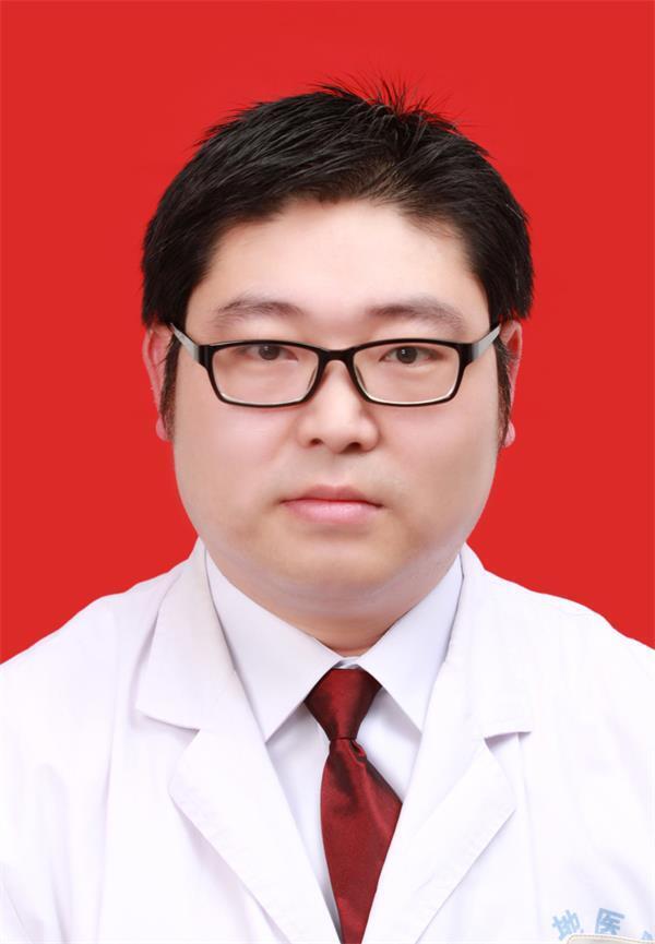 闫伟