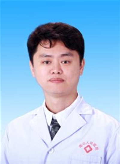 李卓伦