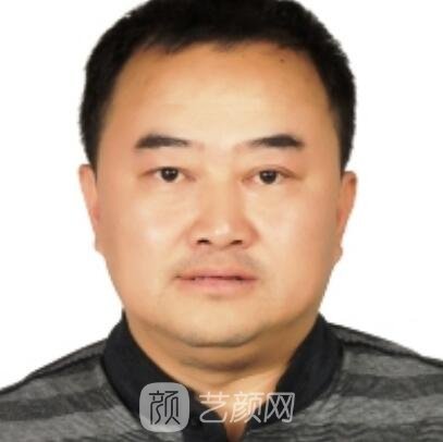 李汉伟