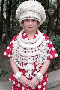 潘莉
