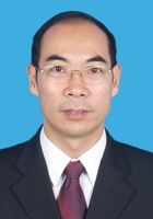 甄林林