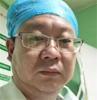 贾震