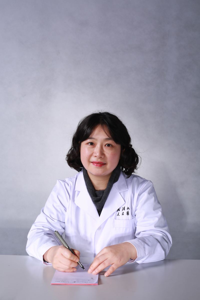李新