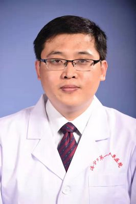 李伟