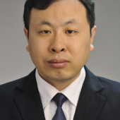 王东伟