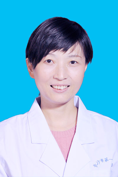 李迎