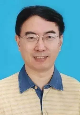 袁群