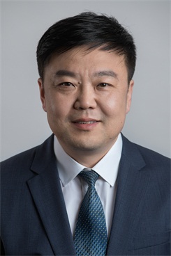 仲伟一