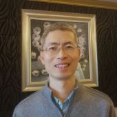 梁东