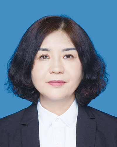李巍