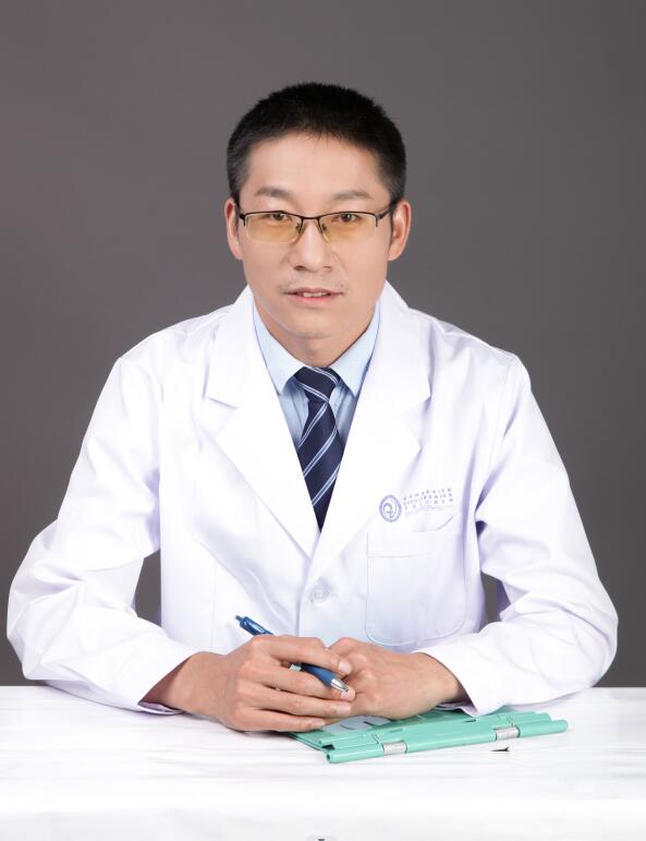王保明