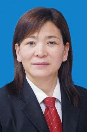 滑秀云