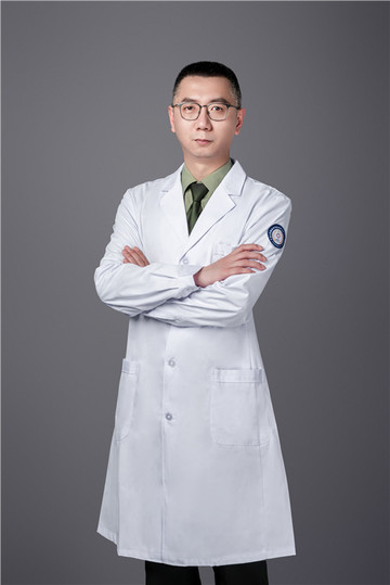 张铭