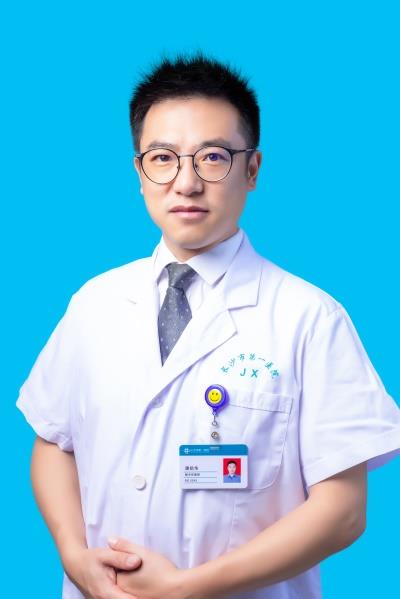潘凯华