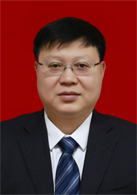 李小伟