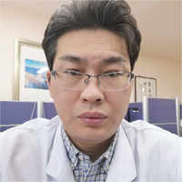 闫英群