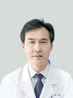 何炜