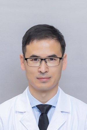 王明建