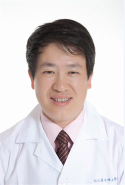 李国平