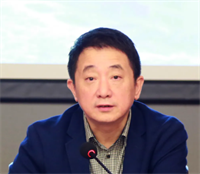 杨立新