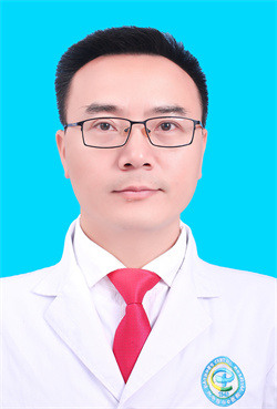 李坚