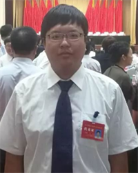 张磊