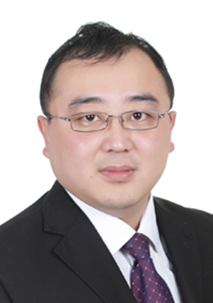 李正飞