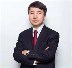 杨巍