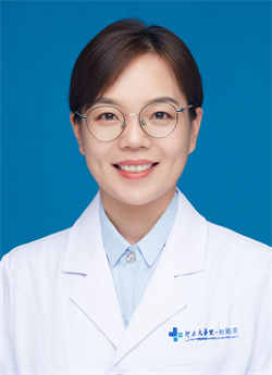 李荟苹