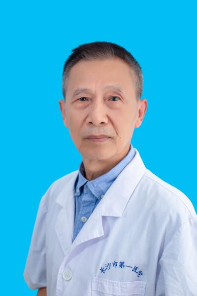 张亚铭