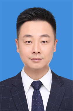 侯清文