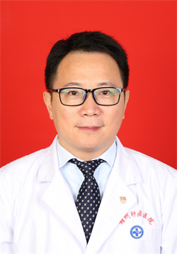 李金伟